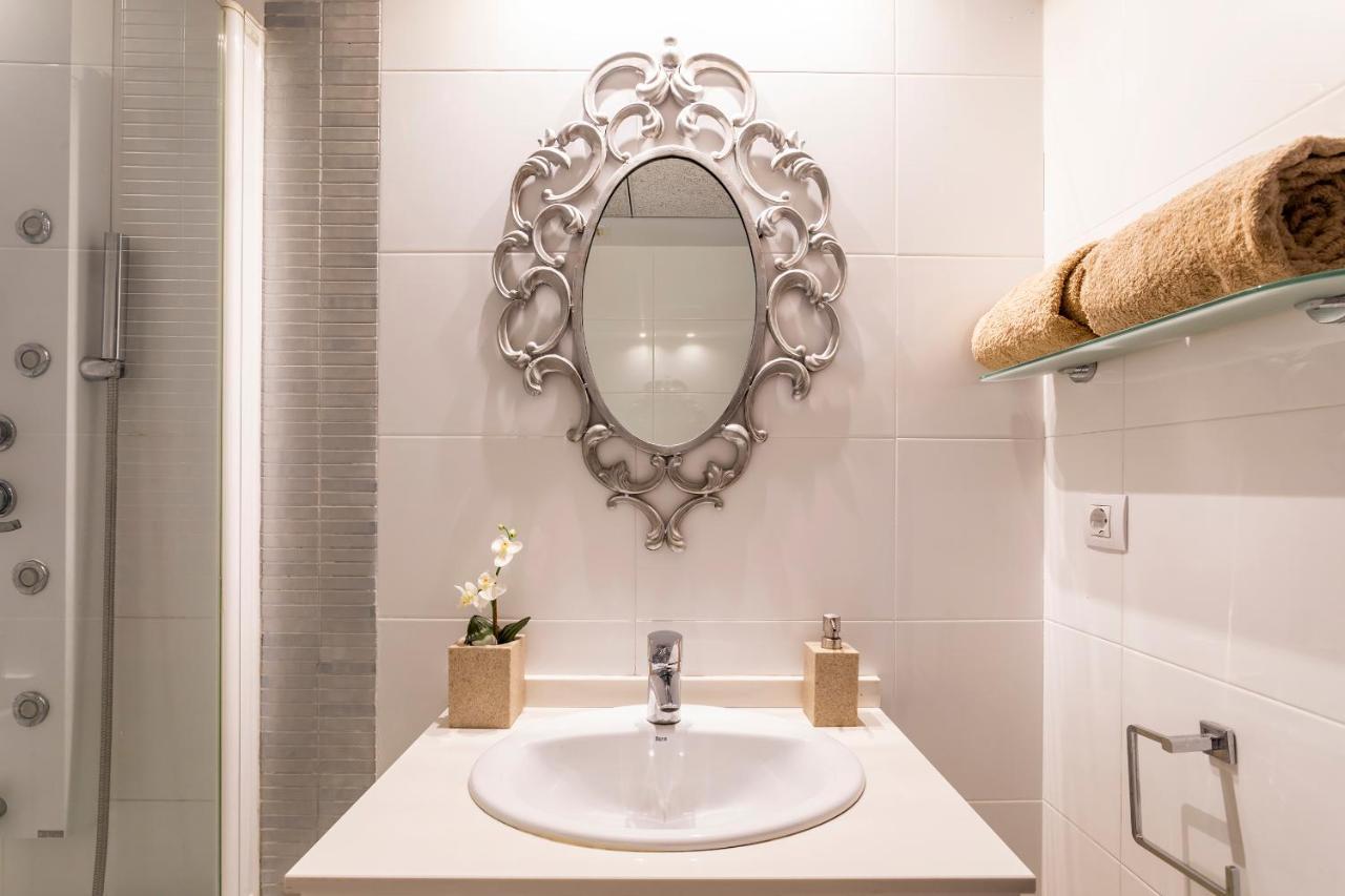 Valencia Doble A Deluxe Apartment Ngoại thất bức ảnh